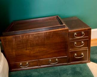 Baker hibachi table/coffee table
