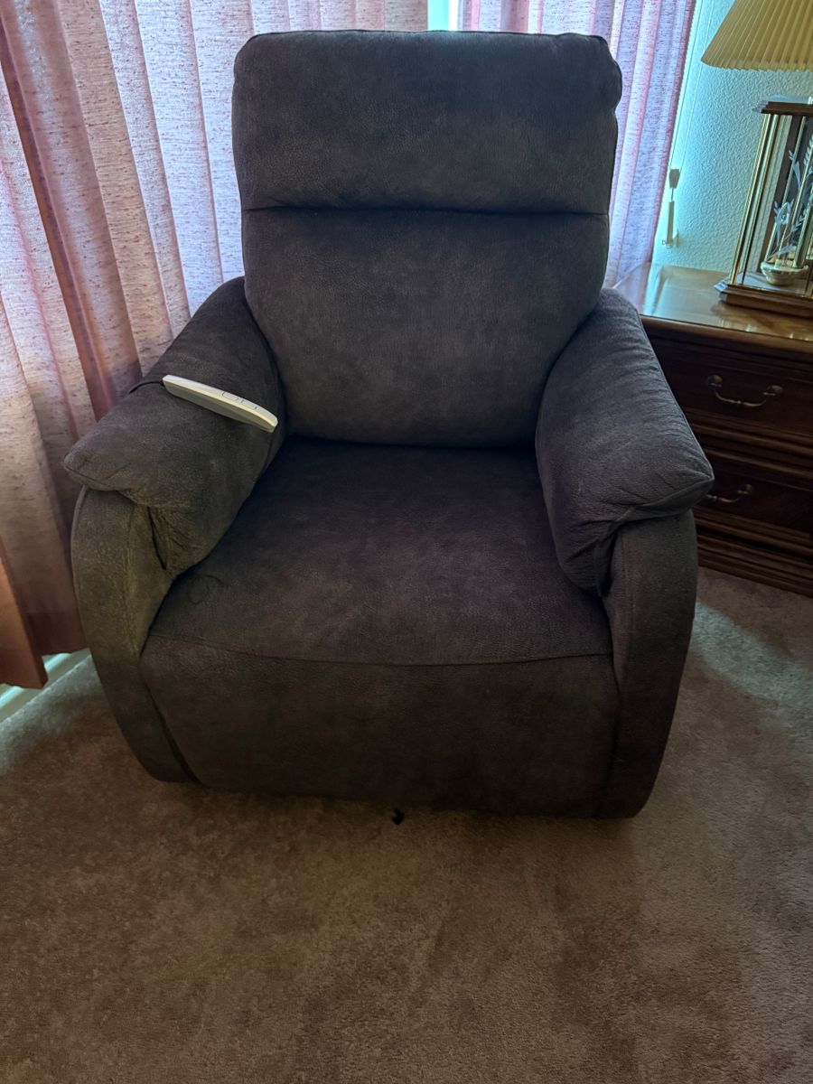 Lift chair 