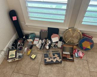 Lot 20 office slot, and games. $25 