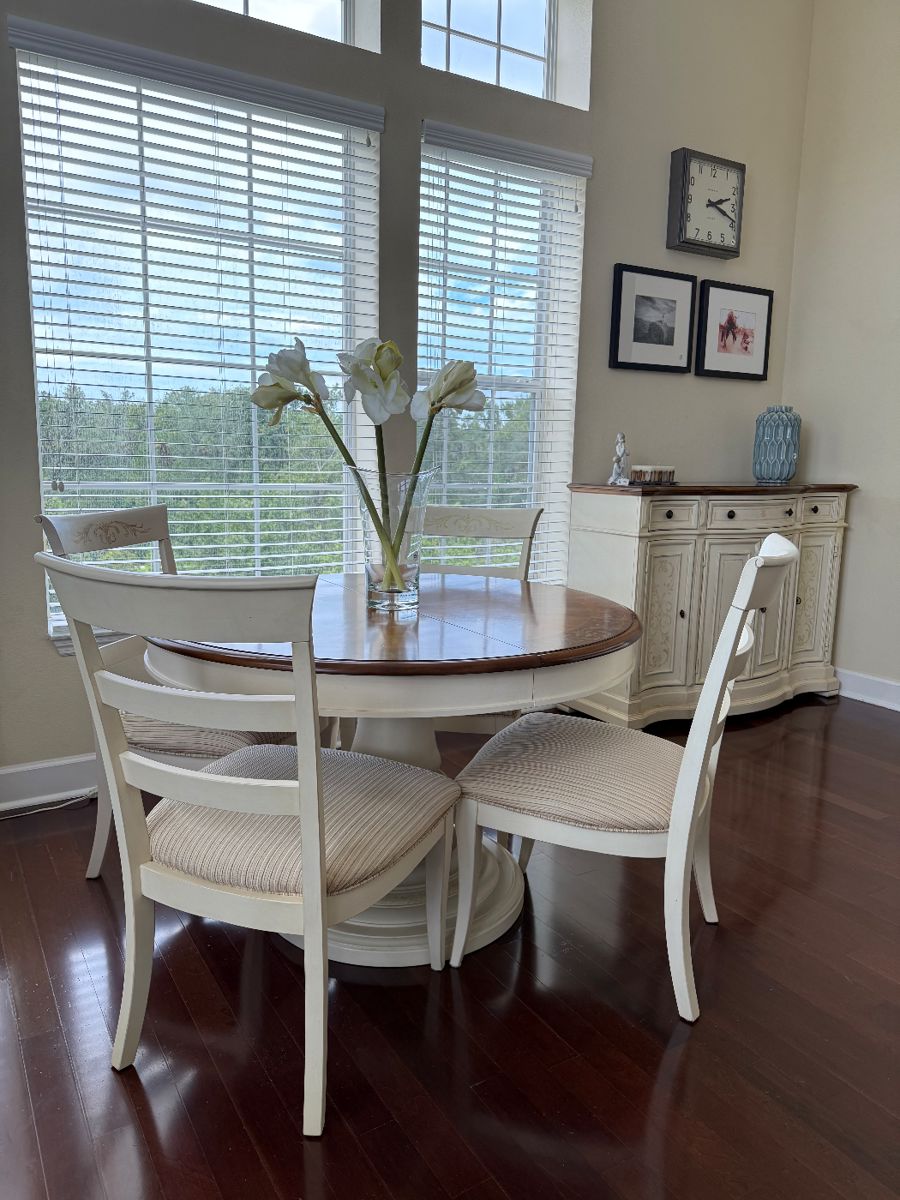 Macy’s Dining Set with one leaf and Server