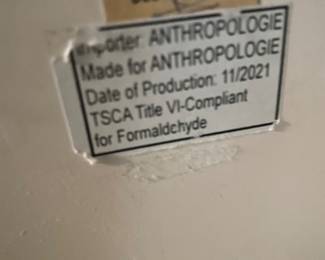 Anthropologie concrete side stand