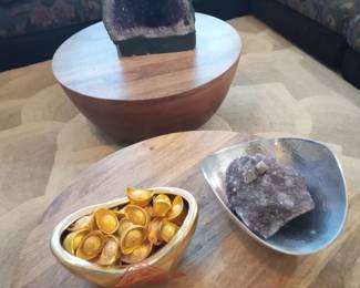 Good fortune Gold Coin/ Amethyst in Chrome Bowl