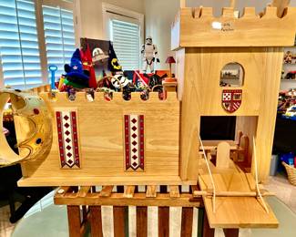 AMAZING WOODEN CASTLE DOLL HOUSE