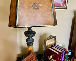 LEATHER SHADE HEAVY LAMP.