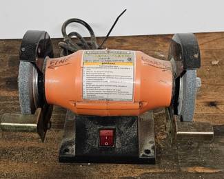 133 CentralMachinery5BenchGrinder