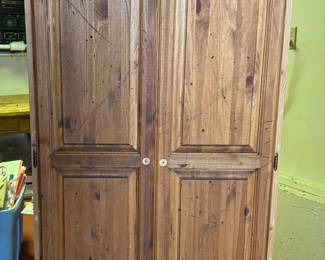 10 PineDoubleDoorCabinetWith4AdjustableShelves