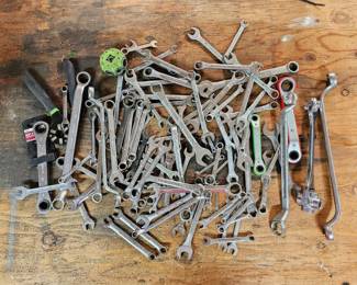 105 100WrenchesMassiveAssortment