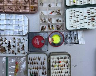 97 SmallFishingFliesLargeCollection