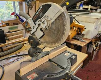 109 Craftsman10CompoundMiterSaw