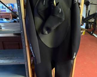 52 ONeillWetSuit2XL
