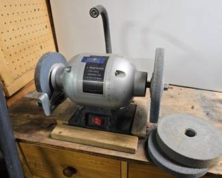 39 Wilton6BenchGrinder