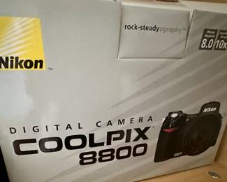 Nikon Coolpix 8800