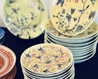 Chinese export porcelain plates and bowls