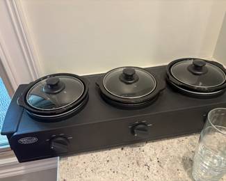 Nostalgia 3 burner slow cooker