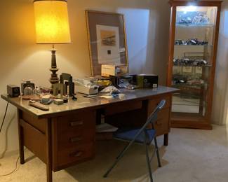 Desk, vintage lamp