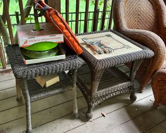 wicker tables/bird feeder