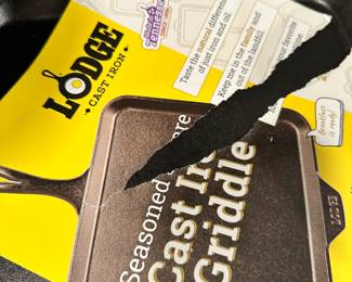 Lodge cast iron (new)