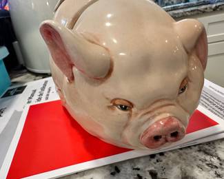 Pig tureen