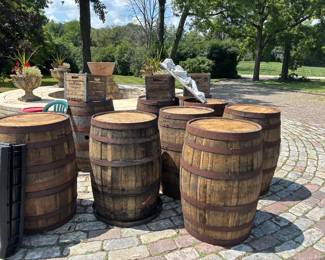 Oak Barrels !