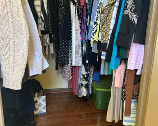 Ladies clothing size small 