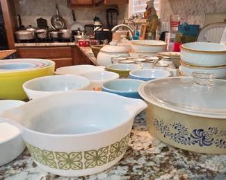 Pyrex- Corning Ware