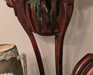 Mahogany Swan Planter