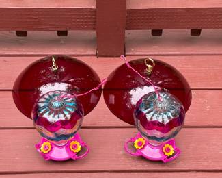 Yard Humming Bird Feeder Set