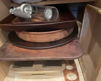 Lots of pampered chef bakeware