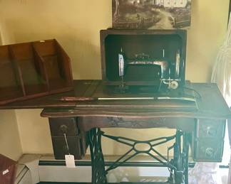 Trundle sewing machine