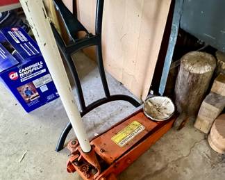 Hydraulic lift