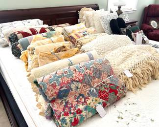 Quilts - Linens …