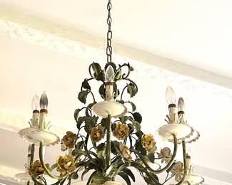 Chandelier 