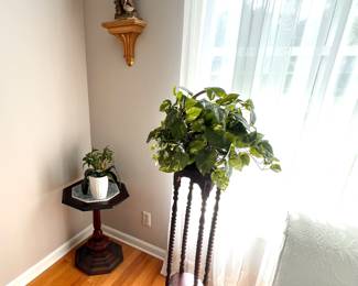 Plant Stands 
