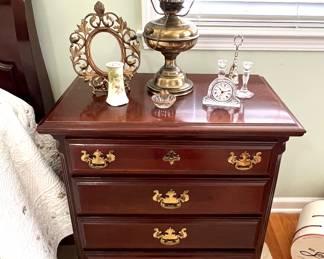 Nightstand 