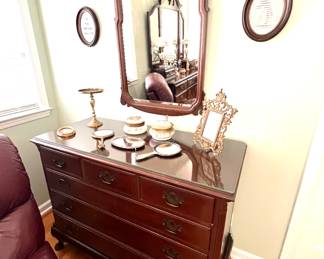 Chest & Mirror 