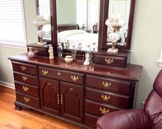 Dresser with Mirror 
