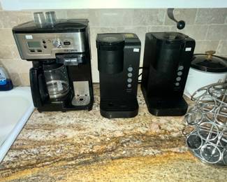 HAMILTON BEACH FLEX BREW & PAIR OF KEURIGS