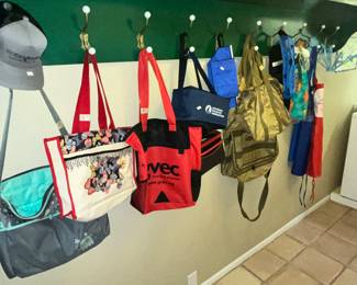 SHOPPING BAGS