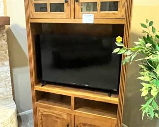 SOLID OAK CORNER CABINET & A VIZIO TV!