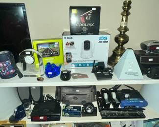 NIKON COOLPIX, D-LINK CAMERA, TOMTOM GPS