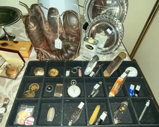 ANTIQUE LEATHER BASEBALL GLOVE, POCKET KNIVES