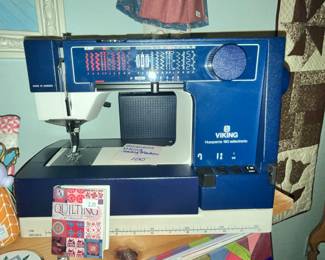 VIKING HUSQVARNA "190 SELECTRONIC" SEWING MACHINE