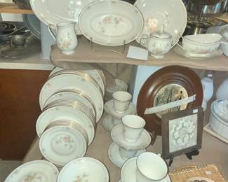 NORITAKE "CERVANTES" 7261 IVORY CHINA - SET OF 11 PLACE SETTINGS!