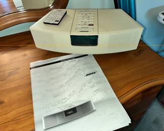 BOSE WAVE RADIO w/ REMOTE & BOOKLET