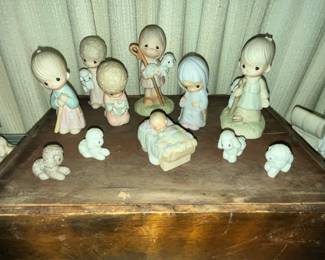PRECIOUS MOMENTS NATIVITY SET