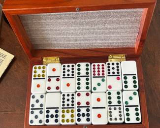 Dominos