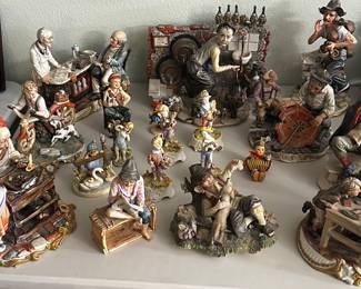 Figurines