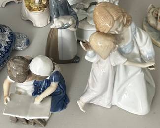 Figurines