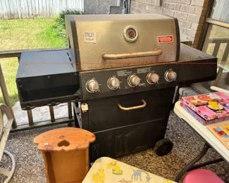 OUTDOOR GRILL