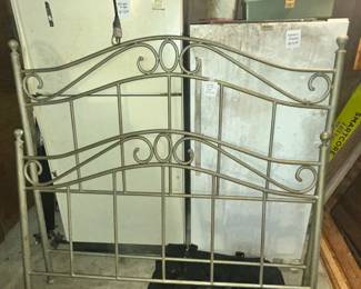 QUEEN IRON BED